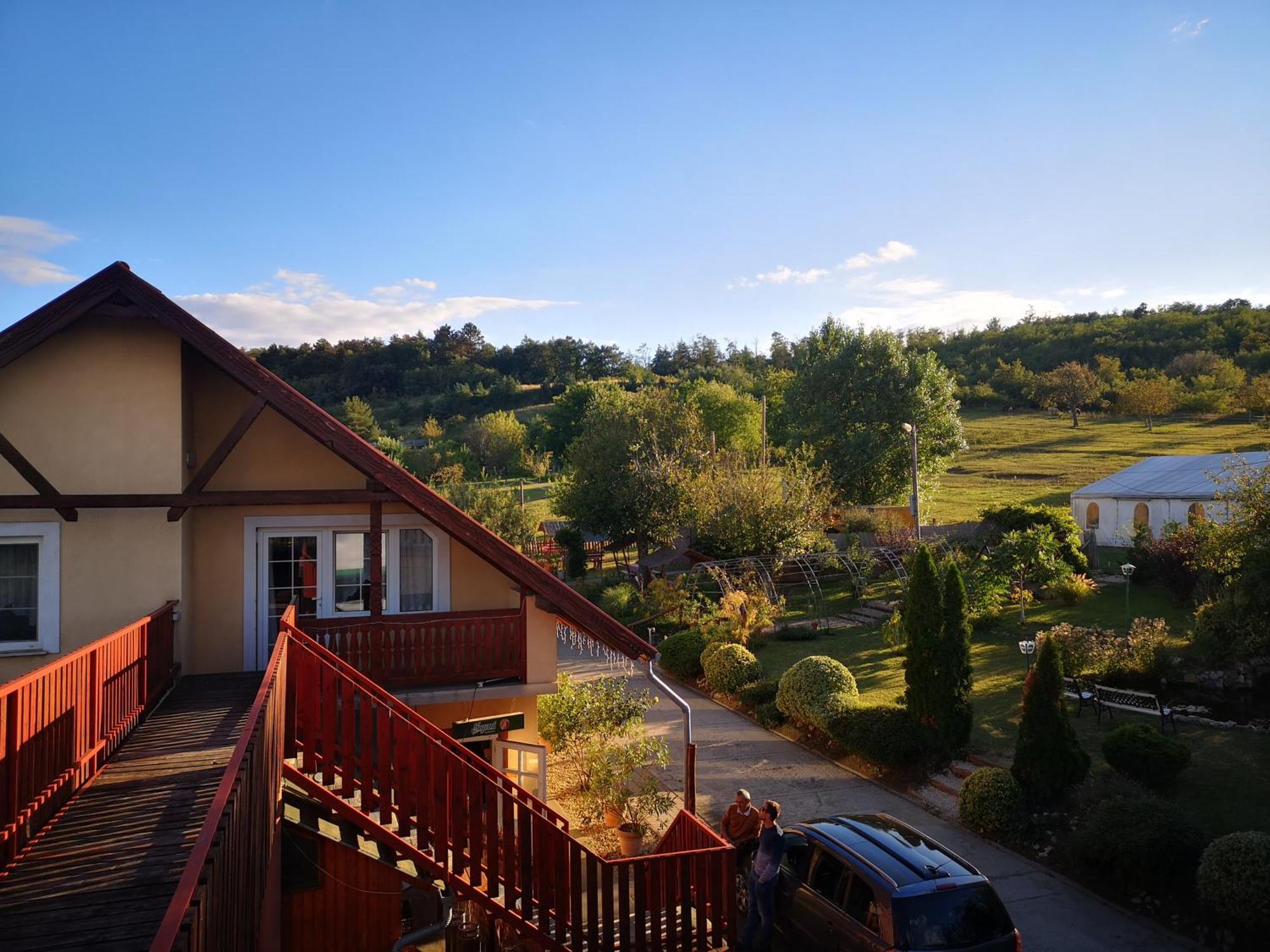Pilisi Lovas Major, Dorog Bed & Breakfast Dış mekan fotoğraf